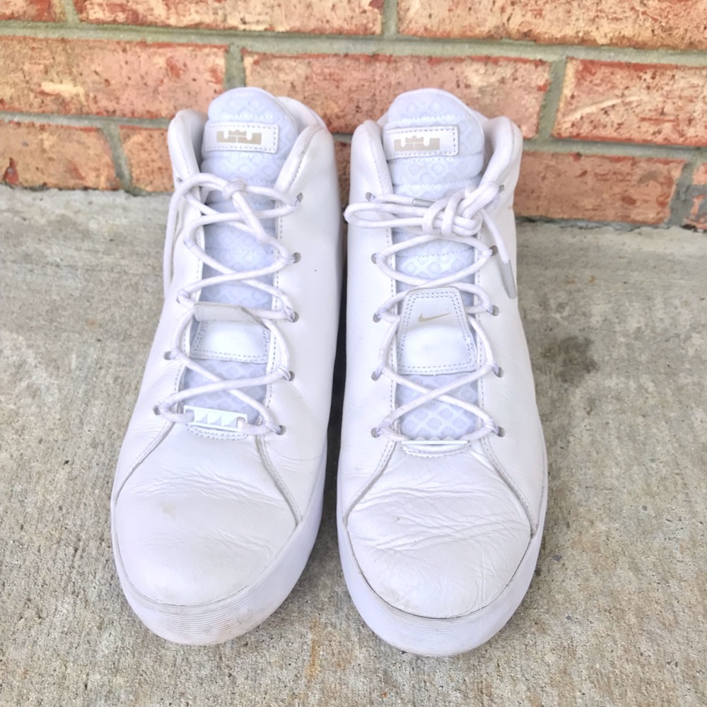 NIKE LEBRON XII NSW LIFESTYLE “WHITEOUT”